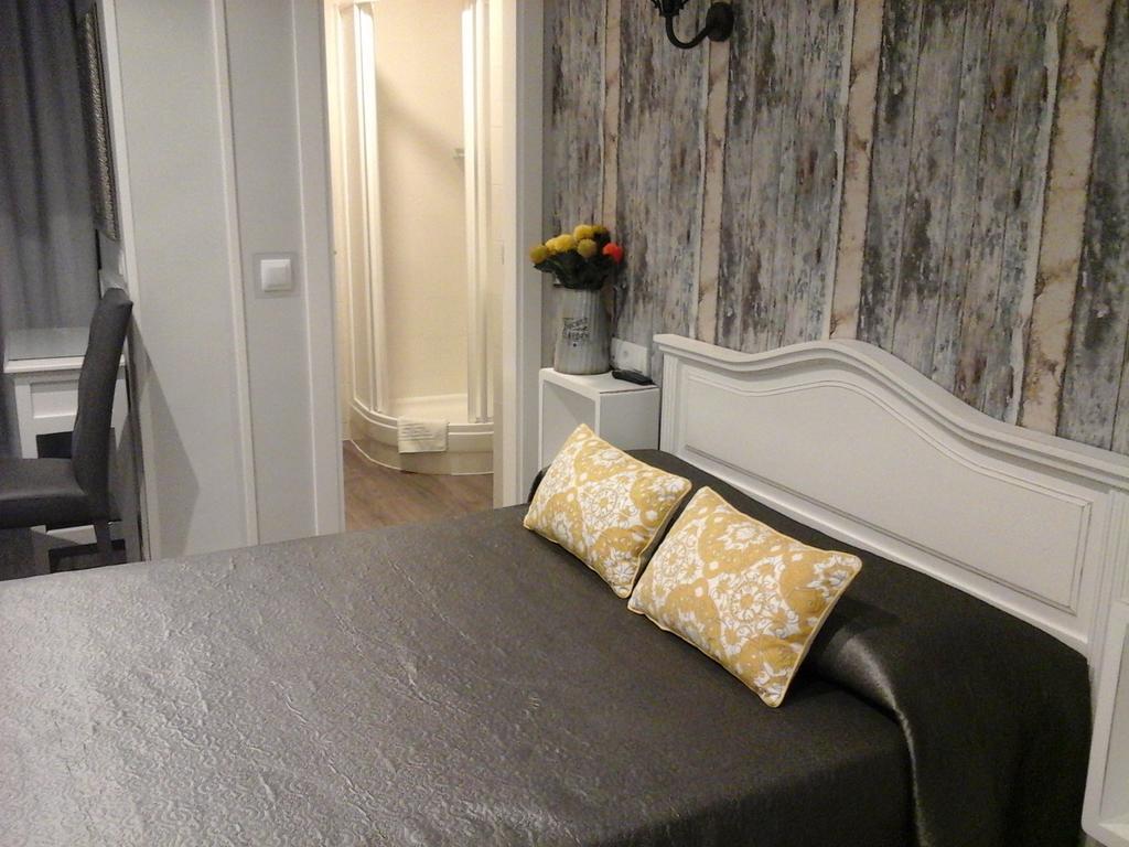 Hostal Don Alfonso Мадрид Экстерьер фото