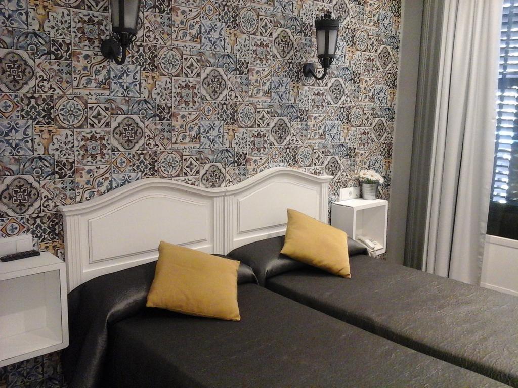 Hostal Don Alfonso Мадрид Экстерьер фото